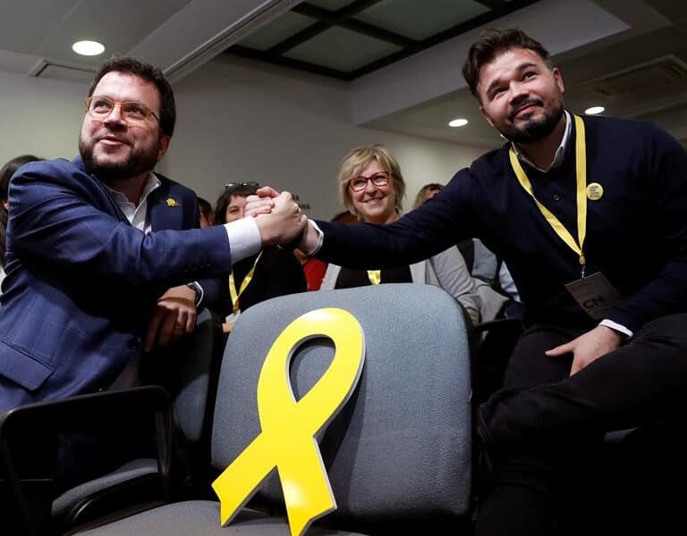 Rufián entorpece el intento de Aragonès de aplacar al nuevo JxCat de Borràs