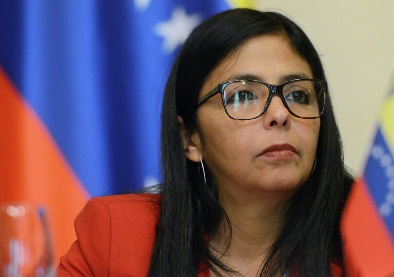 El juez del 'Delcygate' pide a Interior las normas de funcionamiento de Barajas