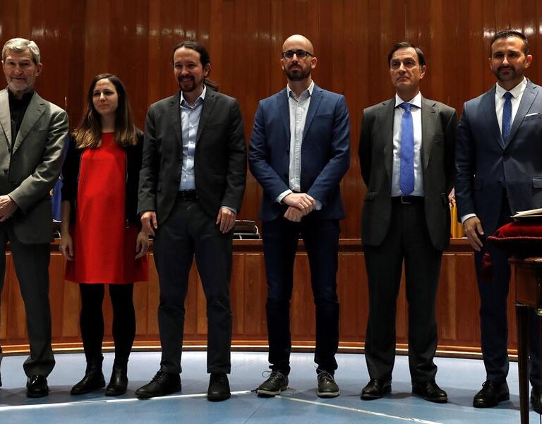 Iglesias capitaliza el frente contra Vox con una ley de protección de la infancia