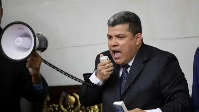 Golpe chavista en la Asamblea Nacional: Parra jura sin quorum como presidente
