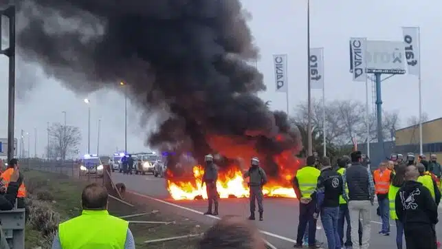 El Gobierno reprocha la "violencia" en las protestas de los agricultores