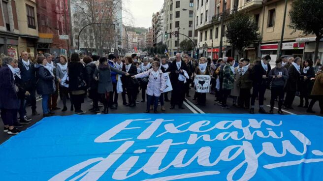Pancartas a favor de los presos etarras en Bilbao.