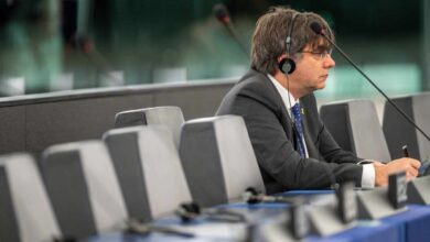 Los grupos del Parlamento Europeo avanzan un suplicatorio favorable a España contra Puigdemont