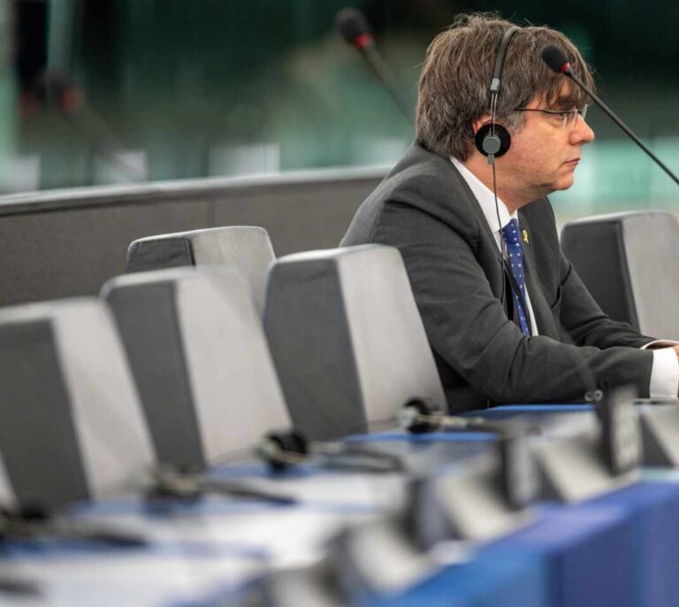 Puigdemont y Comín renuncian a integrarse en el grupo de Los Verdes de la Eurocámara