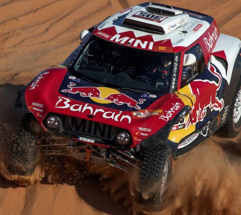 Carlos Sainz conquista su tercer Dakar y Brabec se estrena en motos