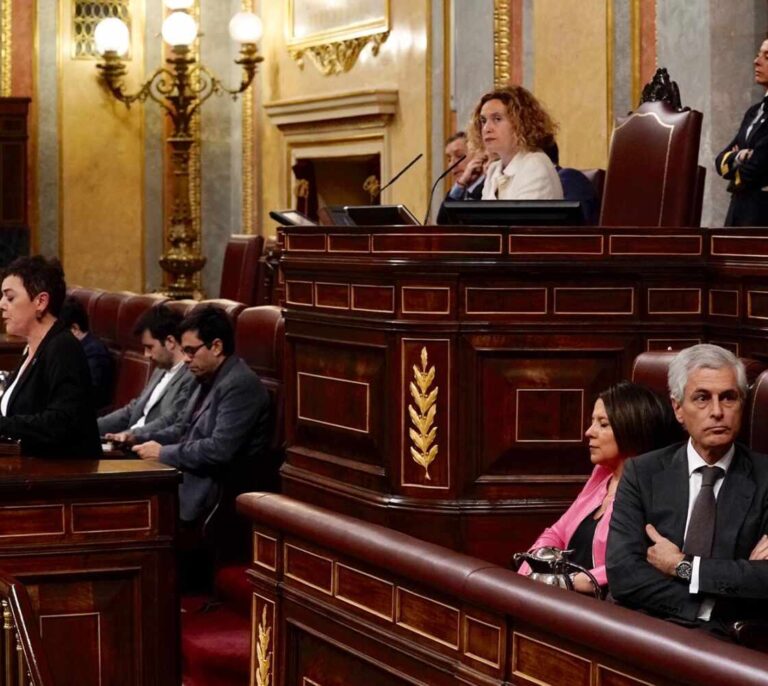 Casado acusa a Sánchez de no defender al Rey ni a las víctimas de ETA: "Es infame"