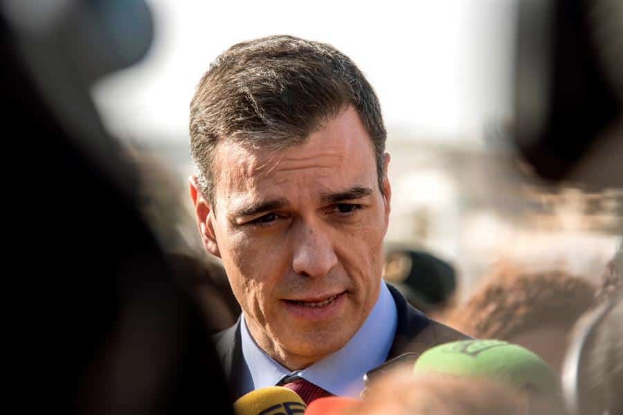 Pedro Sánchez no pisa la tierra