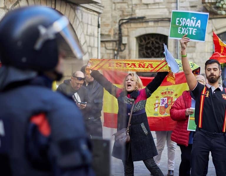 Vox atribuye el 'pinchazo' del domingo a las bajas temperaturas y se prepara para un"frente desde la calle"