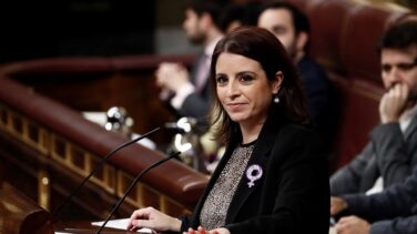 Adriana Lastra acusa a PP, Vox y Cs de "amenazar con un golpe de estado"