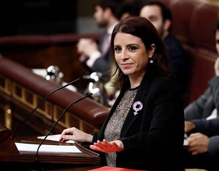 Adriana Lastra acusa a PP, Vox y Cs de "amenazar con un golpe de estado"