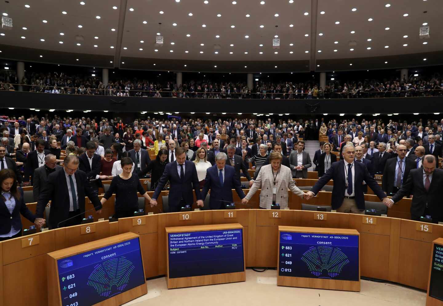 La Policía desmantela una orgía en la que participaban eurodiputados y diplomáticos