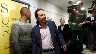 Iglesias dice que el Gobierno defenderá la educación frente a los "herederos" del 'Cara al Sol'