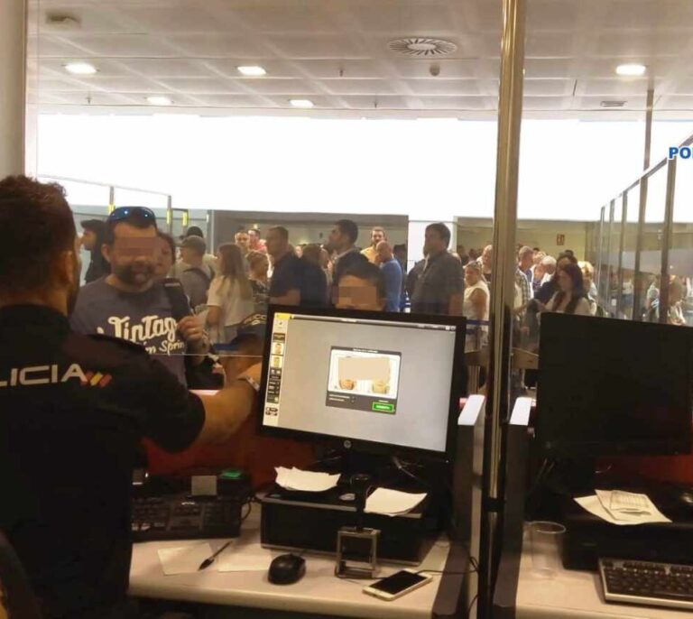 Todos los viajeros que lleguen a España deberán estar en cuarentena 14 días