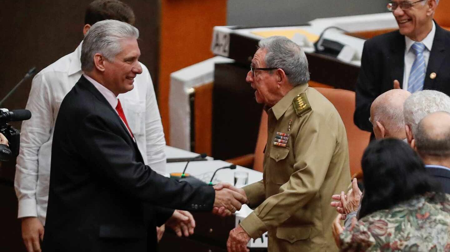 Díaz-Canel y Raúl Castro