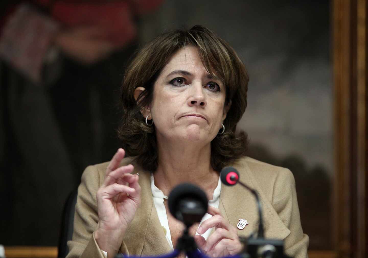 La fiscal general del Estado, Dolores Delgado, en una comparecencia pública.