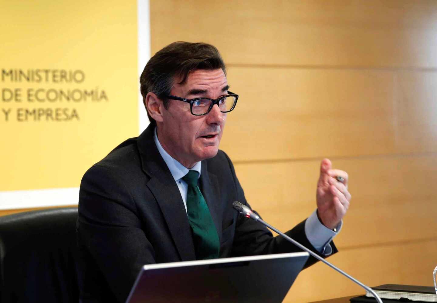 España mantiene el interés internacional: coloca 12.000 millones con demanda por 78.300