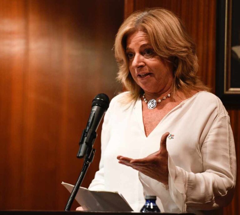 Consuelo Ordóñez: "Temo que la placa de mi hermano la ataquen esa misma noche"