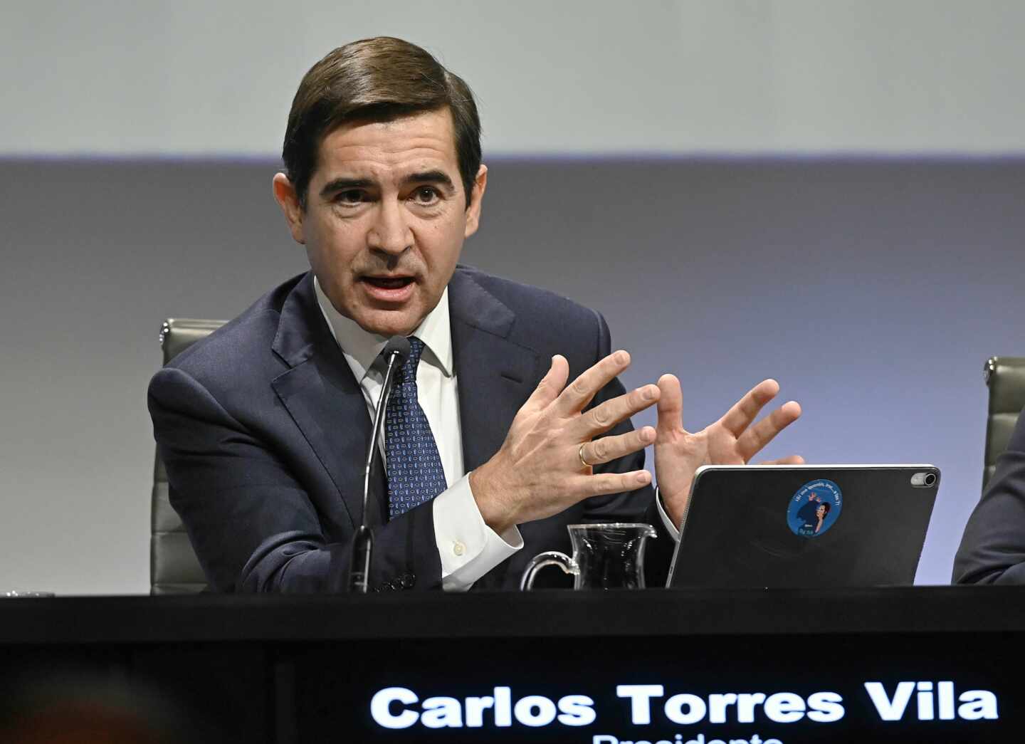 El BBVA publica el salario de su presidente: 7,8 millones de euros en 2021