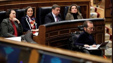 Echenique aviva la bronca: "Abascal deberá sacar una pistola para superar a Casado"