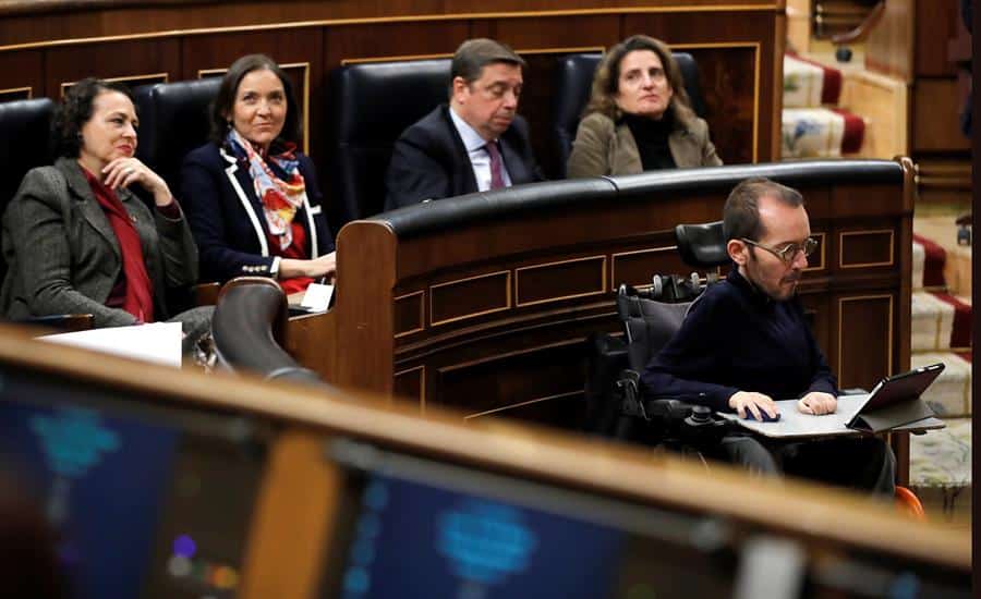 Echenique aviva la bronca: "Abascal deberá sacar una pistola para superar a Casado"