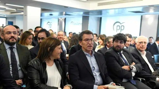Feijóo anuncia "discurso propio" para las gallegas "aunque no le guste" a Génova