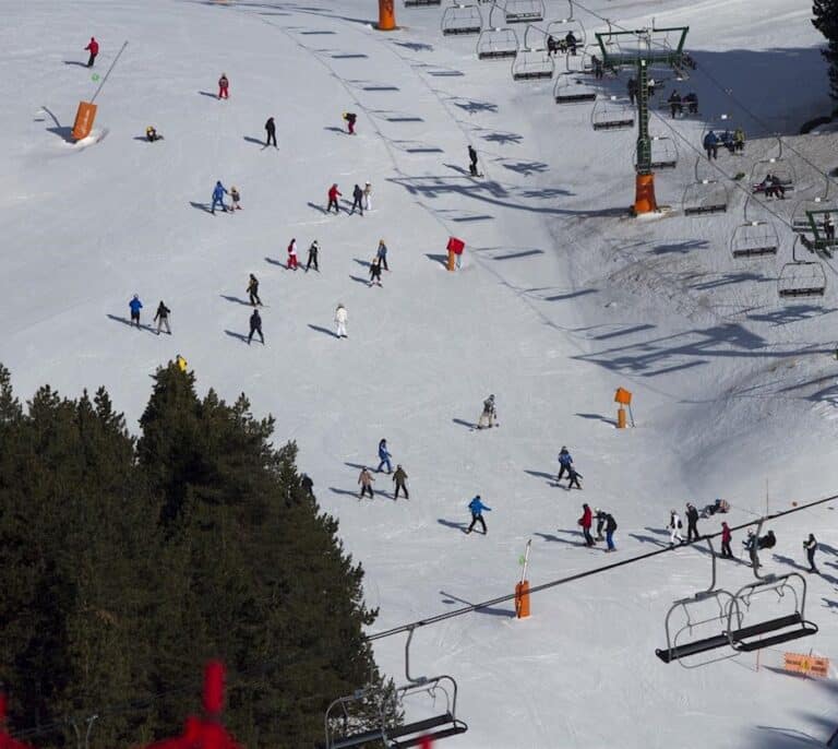 Mañana, descenso generalizado de las temperaturas, sobre todo en los Pirineos