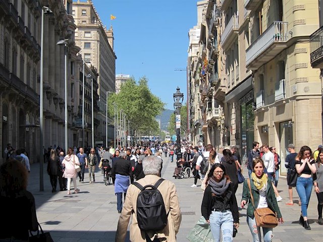 Febrero continúa cálido: 25ºC en el Mediterráneo para comenzar la semana