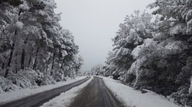 Mañana, nieve en cotas bajas y lluvia y viento fuerte en varias zonas del país