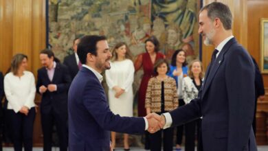 Garzón acusa al rey Felipe VI de "maniobrar contra el Gobierno" e Iglesias le exige "neutralidad política"