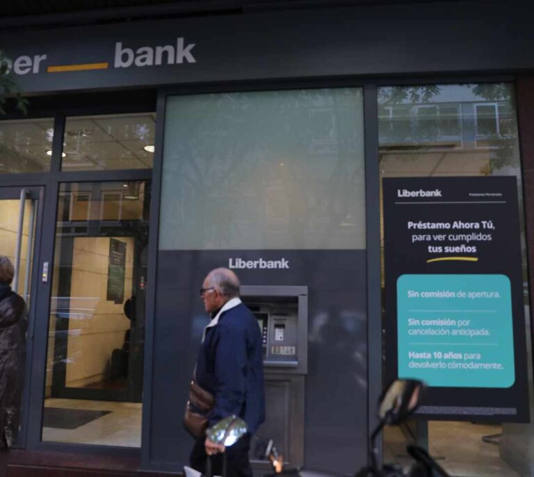 Liberbank y Bankinter se imponen en la 'guerra' del crédito a costa de la gran banca