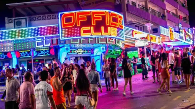 Las discotecas proponen para su reapertura pagos electrónicos, uso de pajitas, códigos QR y mantener la distancia