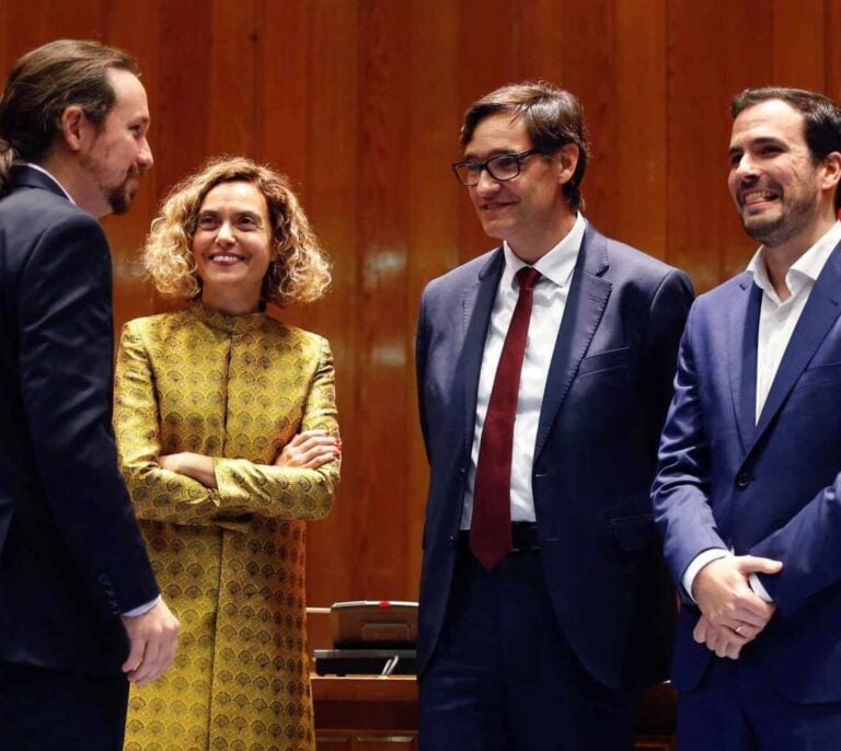 Pablo Iglesias promete fidelidad en su toma de posesión: "El Gobierno tendrá una sola palabra"