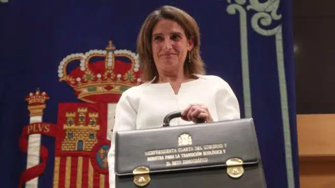Ribera refuerza su plan ‘verde’ y sube el objetivo de recorte de emisiones de CO2 de España