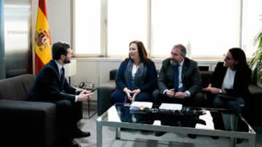 La AVT alerta a Casado de la política de presos y memoria de Sánchez y le pide aislar a Bildu