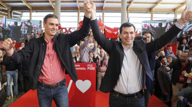 Pedro Sánchez y Gonzalo Caballero en acto del PSOE en Santiago