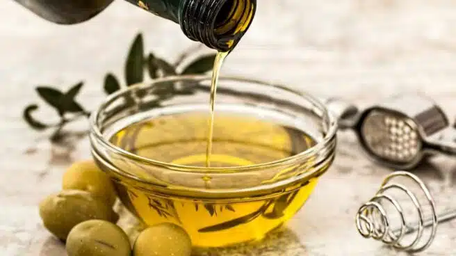 Facua detecta diferencias de precio en las propias marcas de aceite de oliva virgen extra