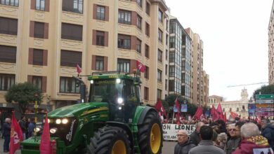 Miles de personas toman las calles de León ante la crisis industrial y de población