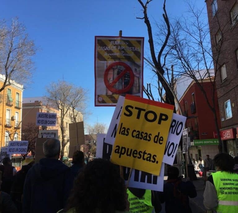 La Comunidad de Madrid suspende la apertura de casas de apuestas