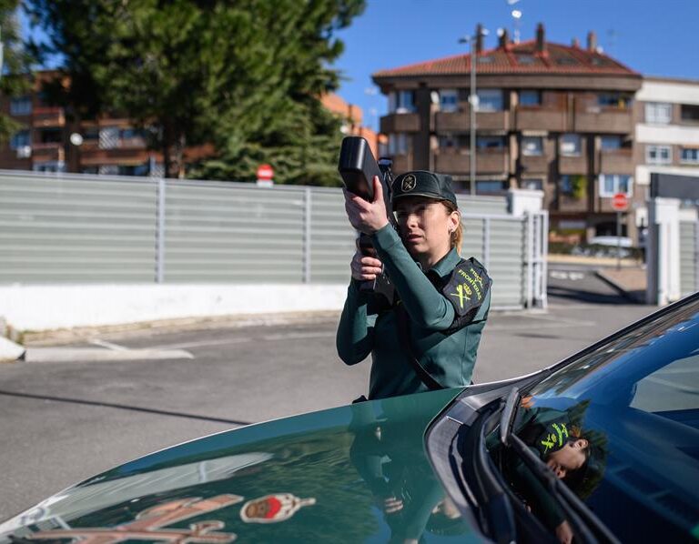 La Guardia Civil despliega su "policía del aire", con 171 agentes en toda España