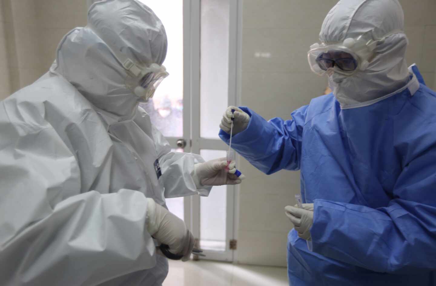 Más de 100 personas infectadas por coronavirus en España