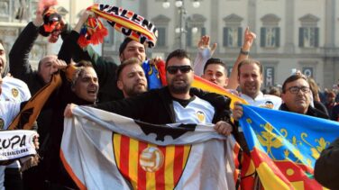 Piden a los aficionados del Valencia que viajaron a Milán que vigilen posibles síntomas del coronavirus