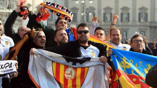 Piden a los aficionados del Valencia que viajaron a Milán que vigilen posibles síntomas del coronavirus