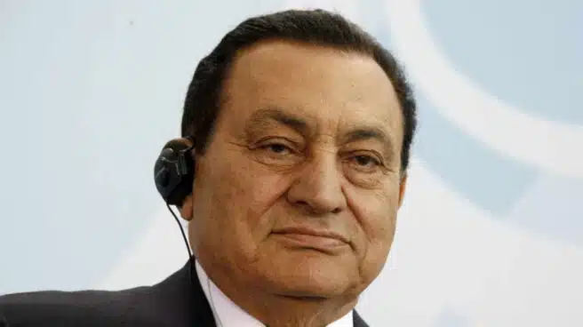 Muere el ex presidente de Egipto Hosni Mubarak