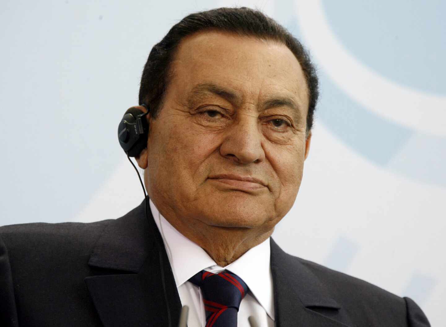 Muere el ex presidente de Egipto Hosni Mubarak