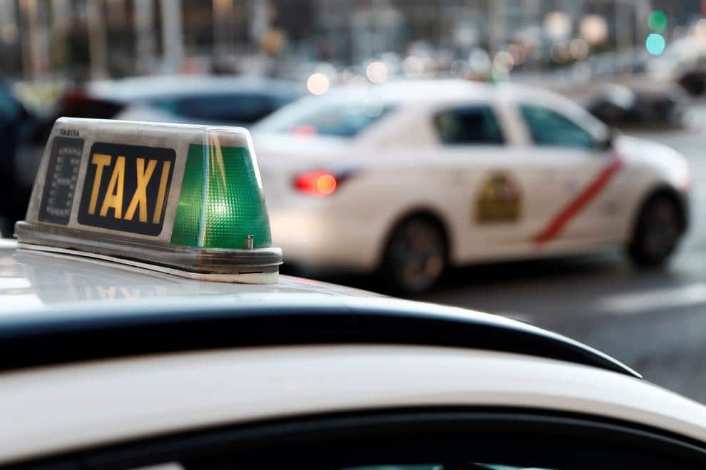 La Audiencia Nacional da la razón al taxi y mantiene los límites a la concesión de licencias de VTC