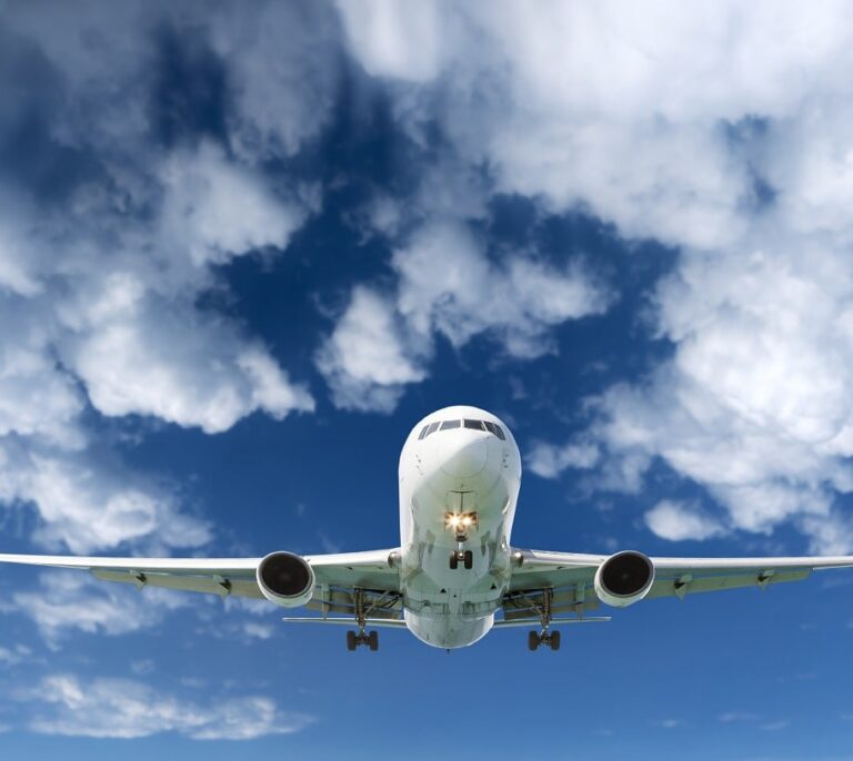 ICO lanza una línea de financiación para autónomos y pymes afectadas por Thomas Cook