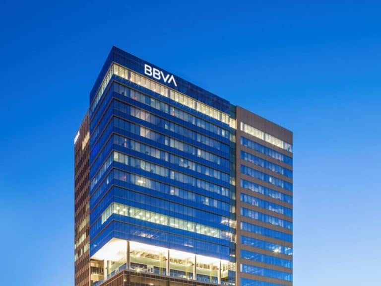 El juez advierte a los autores del 'forensic' del BBVA de que les investigará si no colaboran