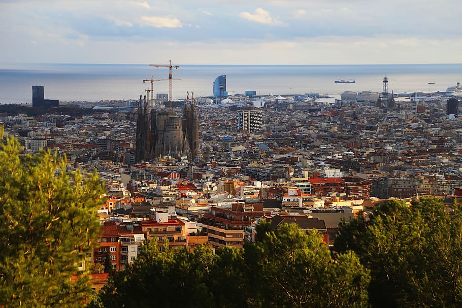 Los pisos turísticos de Barcelona alertan de una cancelación masiva de 9.000 reservas si se suspende el Mobile