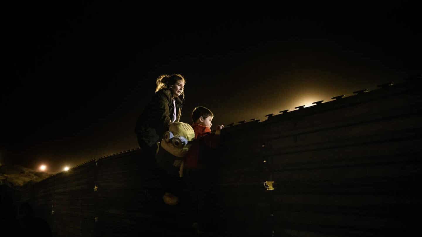 Un minion salta la frontera en Tijuana