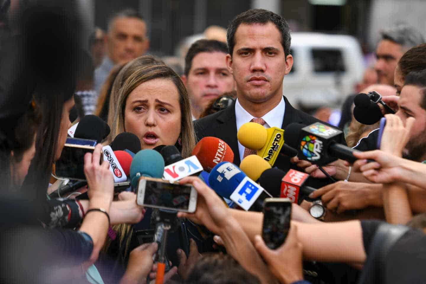 Juan Guaidó y esposa de su tío